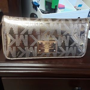 MK wallet